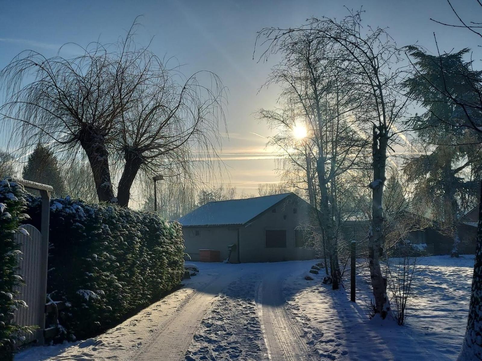 Rustig Gelegen Chalet Kapeki Met Tuin Aan Het Water Geel Luaran gambar
